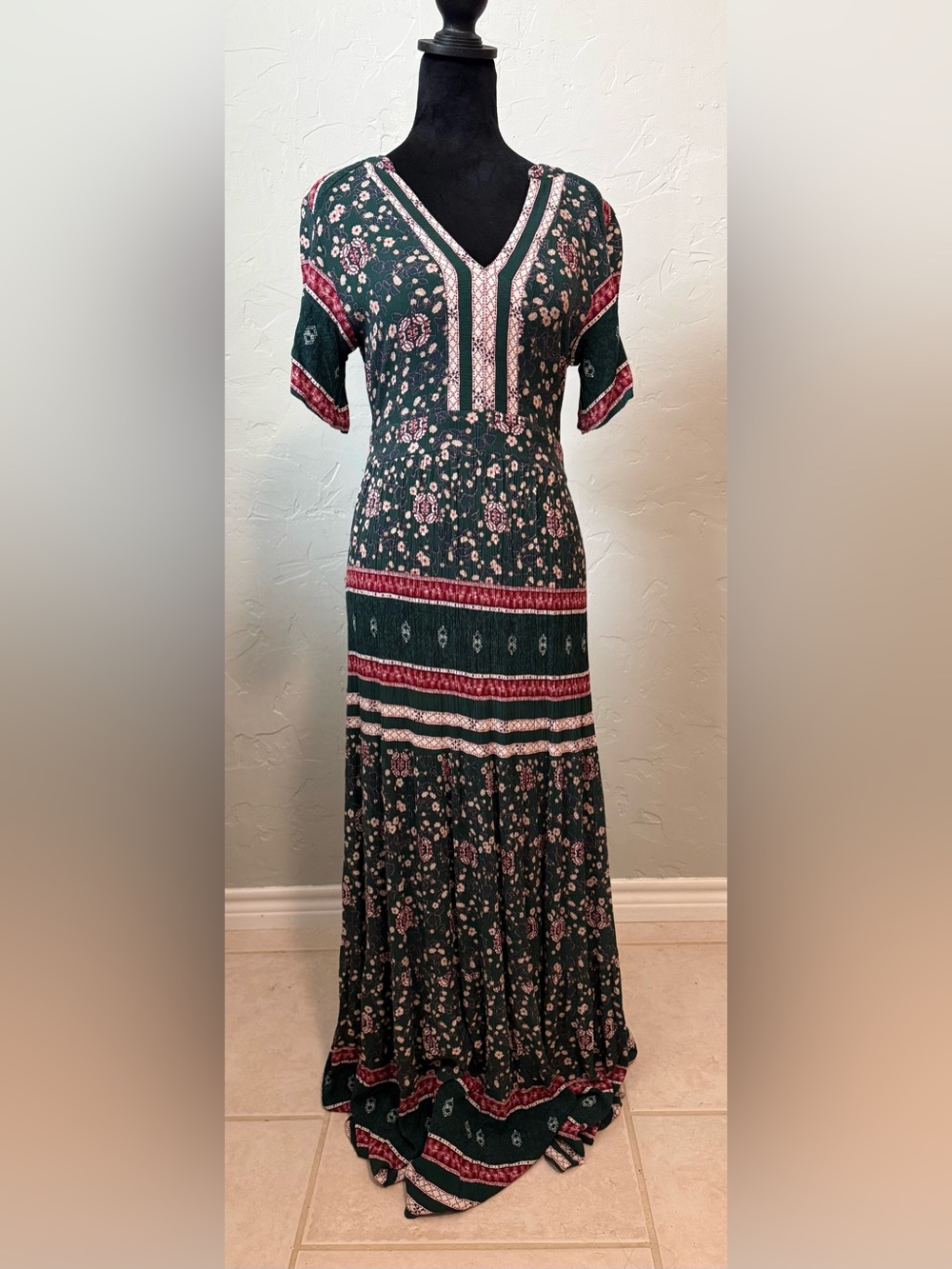 Knox Rose Boho-style Maxi Dress Floral Print V-neck Size Small